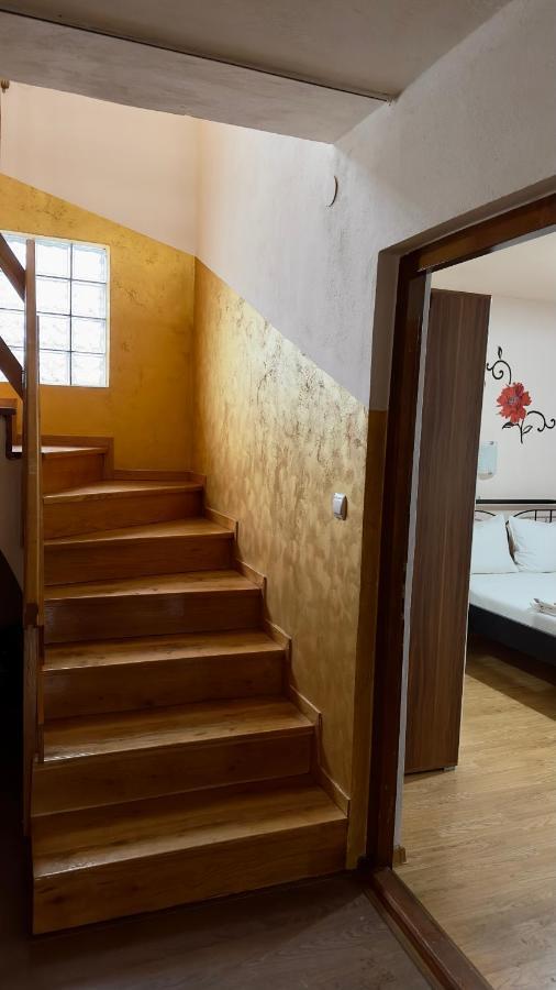 Отель Casa Linistita Chiscau Экстерьер фото