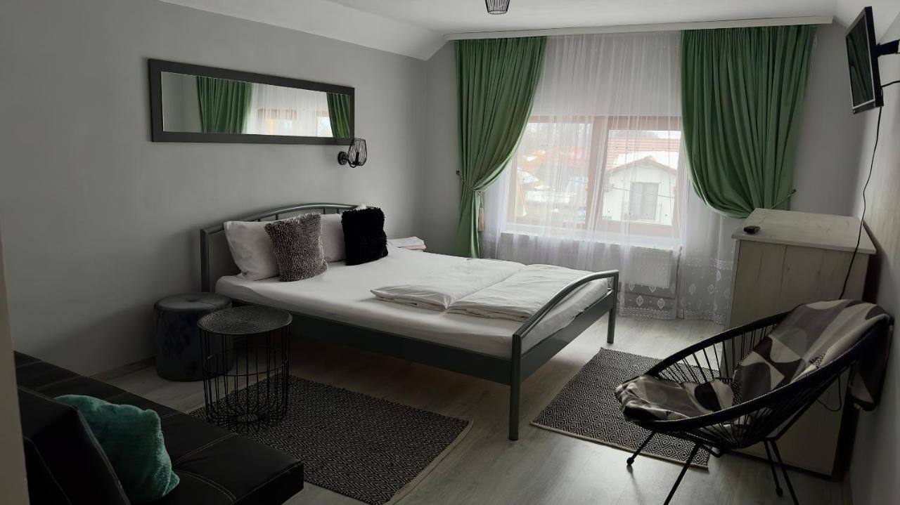 Отель Casa Linistita Chiscau Экстерьер фото