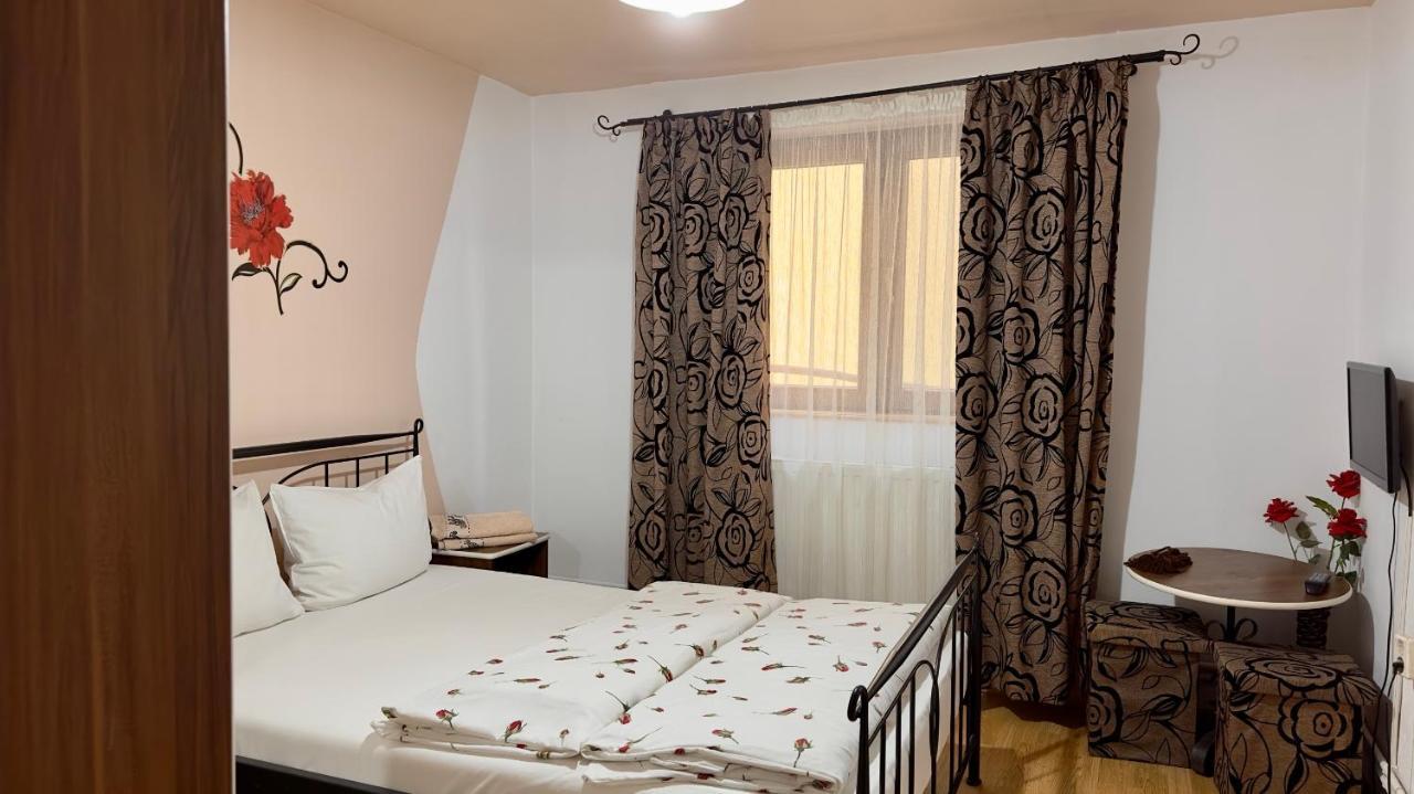 Отель Casa Linistita Chiscau Экстерьер фото